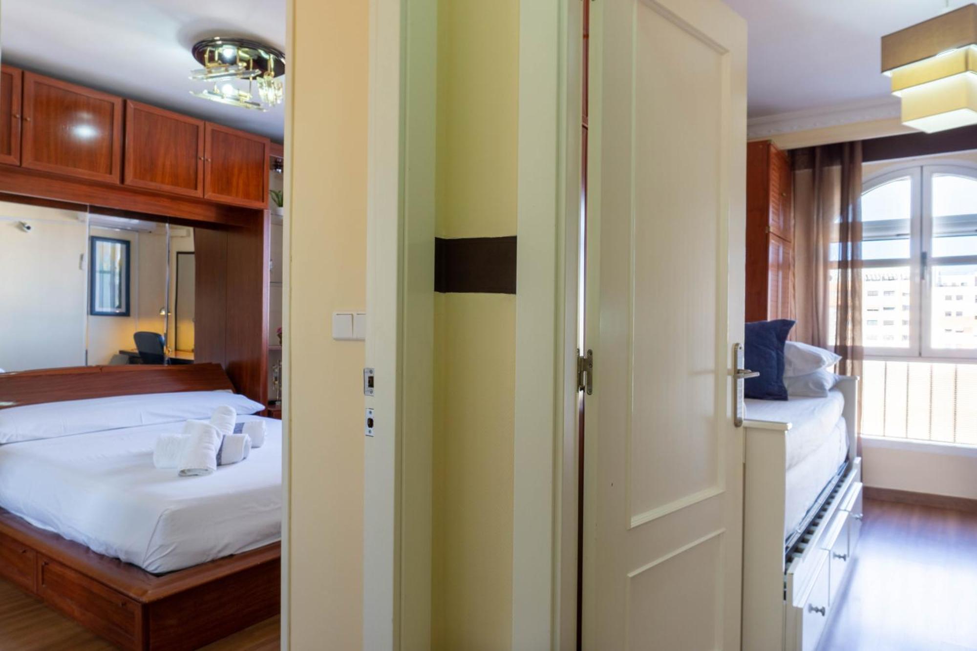 Apartment Aconte Малага Экстерьер фото